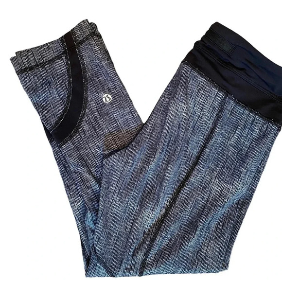 Lululemon Run Inspire Crop II All Luxtreme - Picture 8 of 8